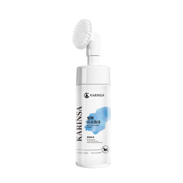 Mousse de nettoyage des pieds d'animaux de compagnie doux et lavé